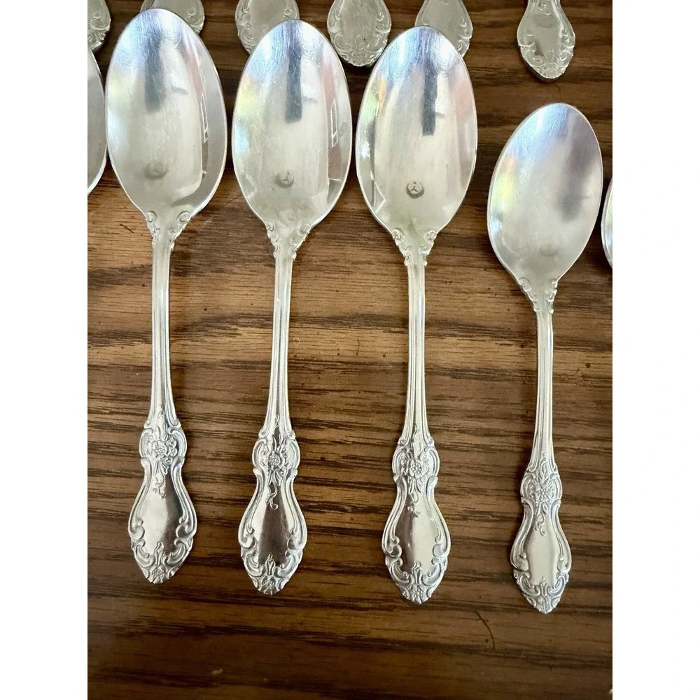 Reed & Barton HIGHGROVE Silverware‎ 18/10 Stainless Flatware Set 20 DISCONTINUED